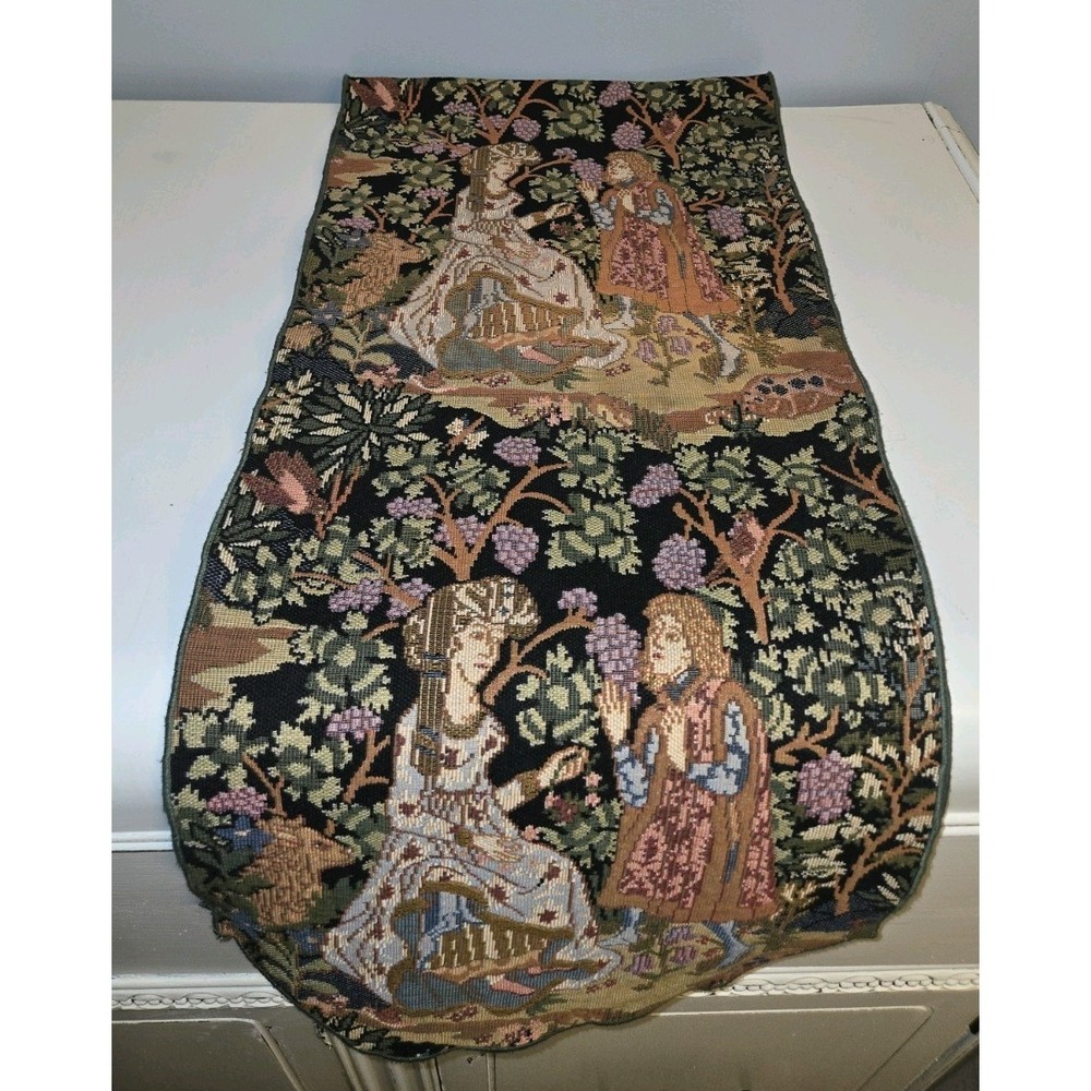 VINTAGE Courting/Harvesting grapes Table‎ Runner 12x55